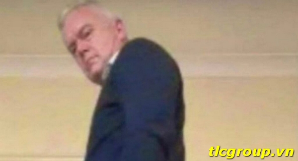 Huw Edwards Leaked Snapchat Bum Video: BBC Presenter Video Viral on Twitter and Reddit