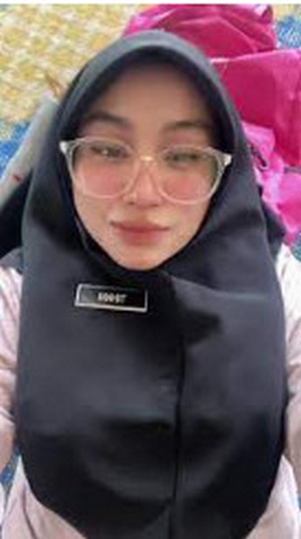 Videos of Cikgu Tihani Viral on TikTok